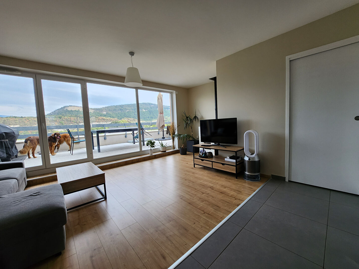 Appartement T4 vue imprenable et grande terrasse - Montagnole