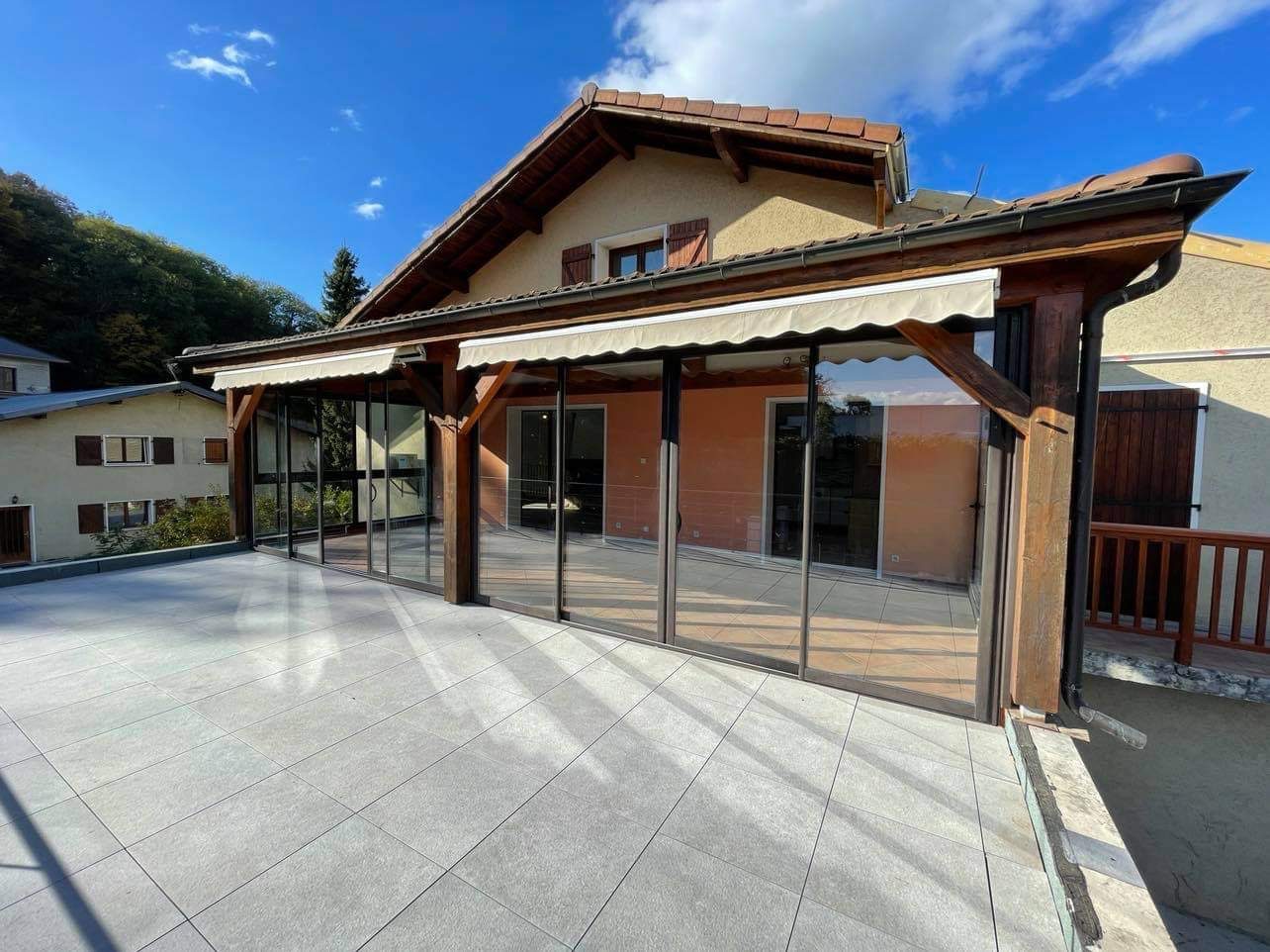 Appartement de 143.31 m² à Saint-jeoire-prieuré (73190) - référence NC