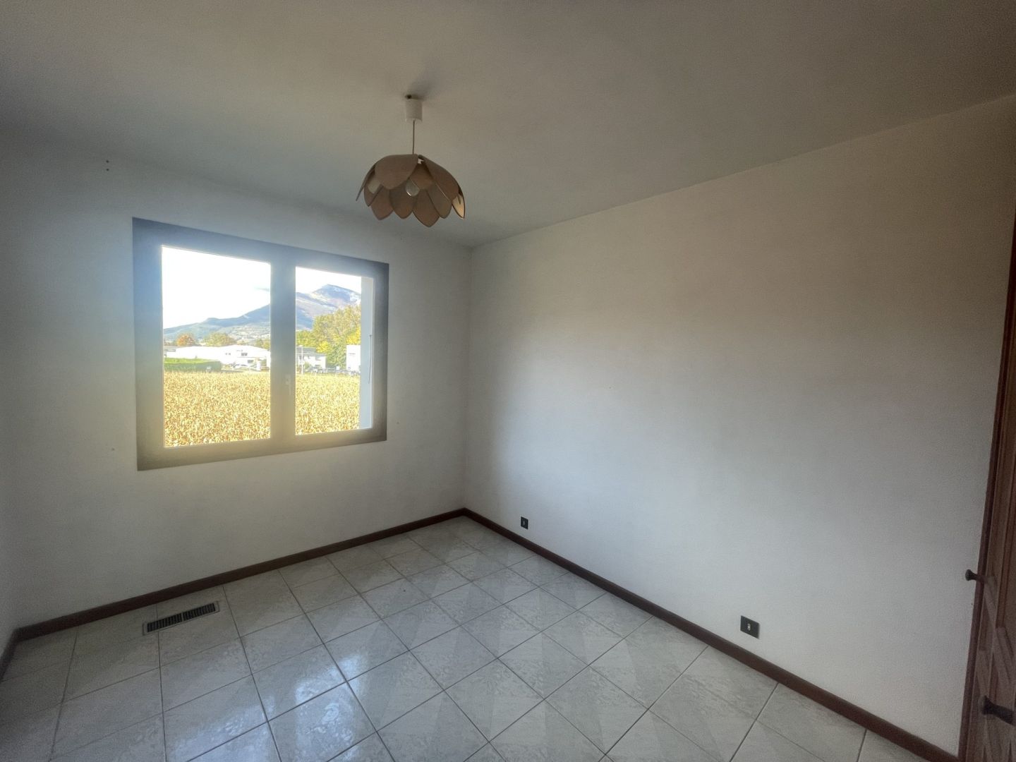 Appartement de 143.31 m² à Saint-jeoire-prieuré (73190) - référence NC