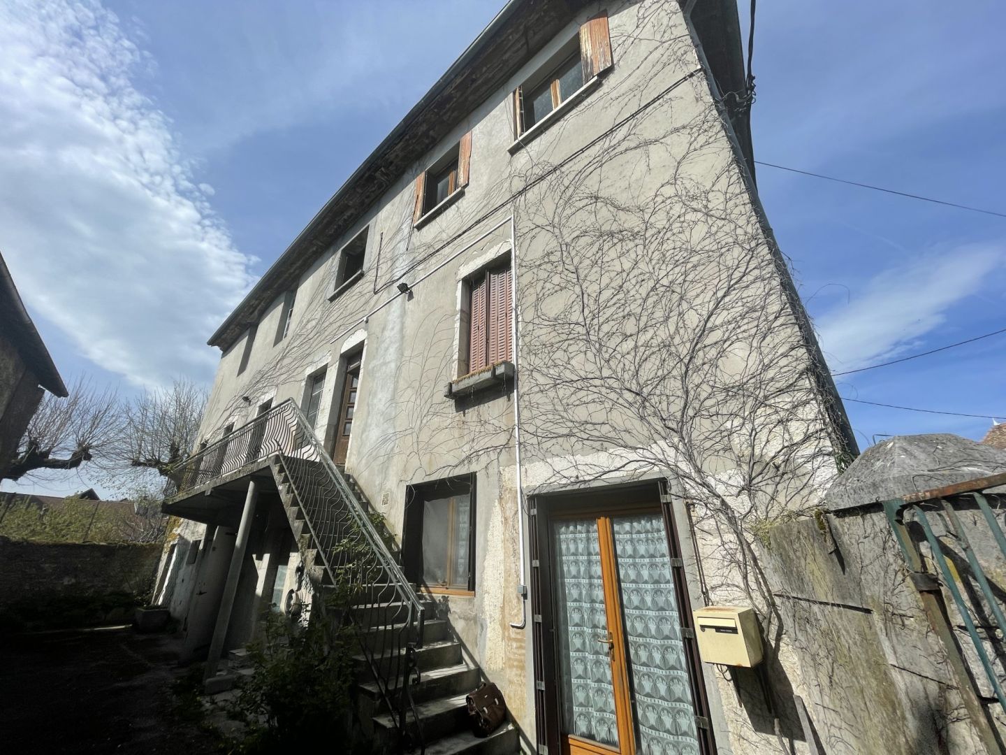 Maison de 570 m² à Yenne (73170) - référence NC