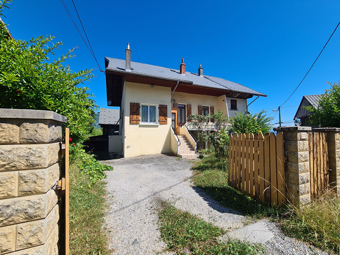 Maison avec dépendances Châteauneuf