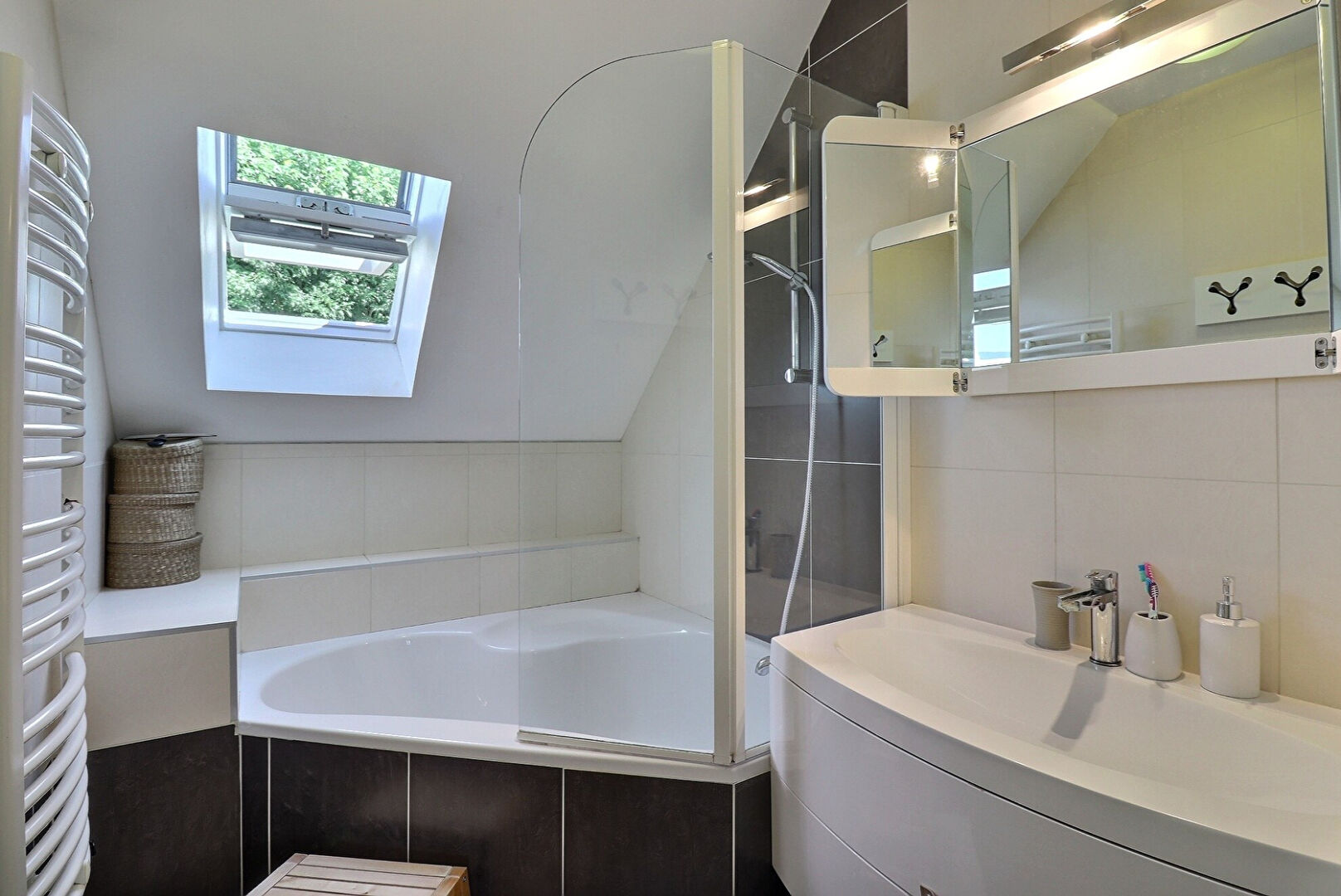 Maison 7 pièces de 168.34 m² à Chambery (73000) - référence 535