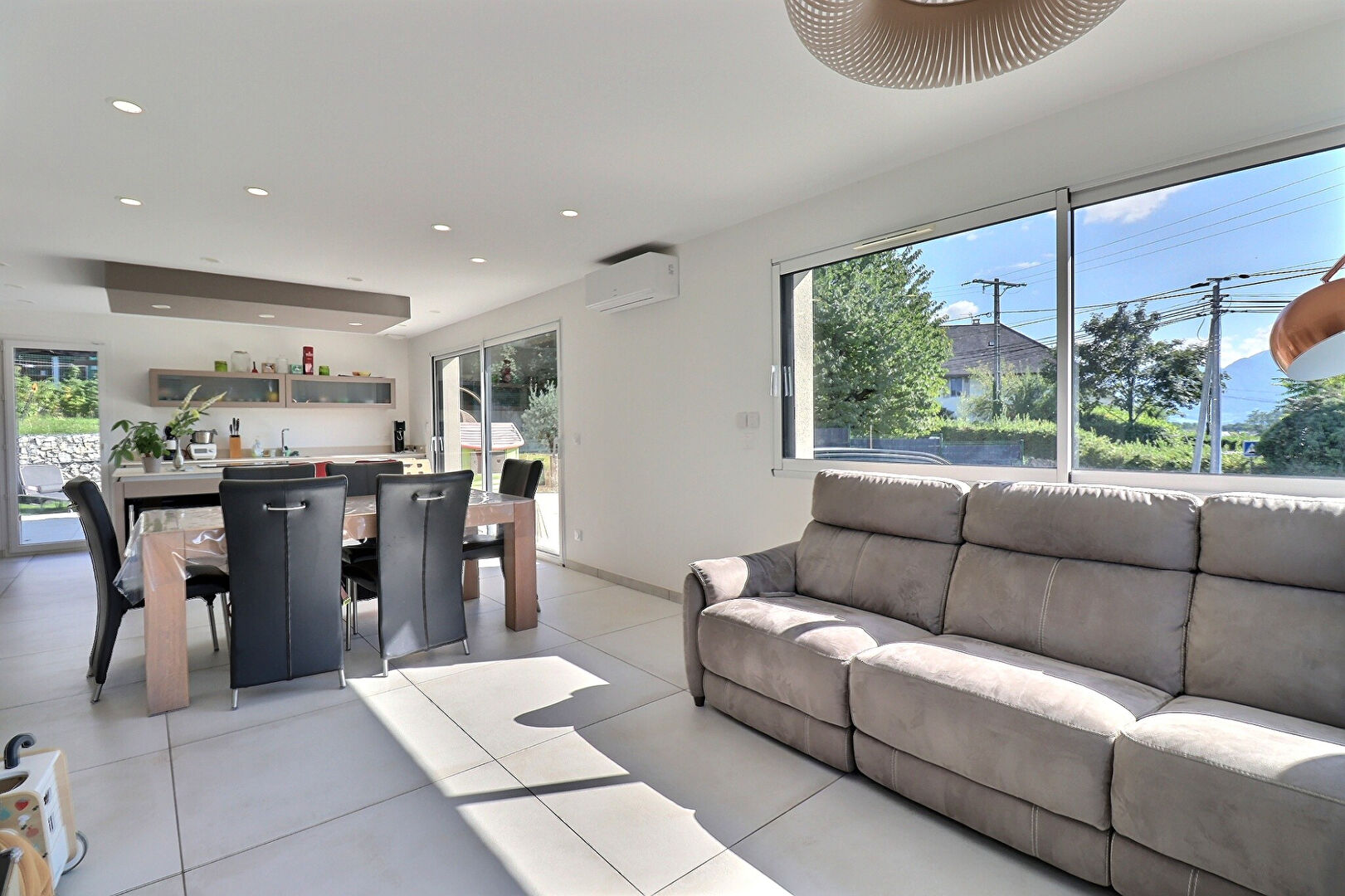 Maison 6 pièces de 138.71 m² à Sonnaz (73000) - référence 543