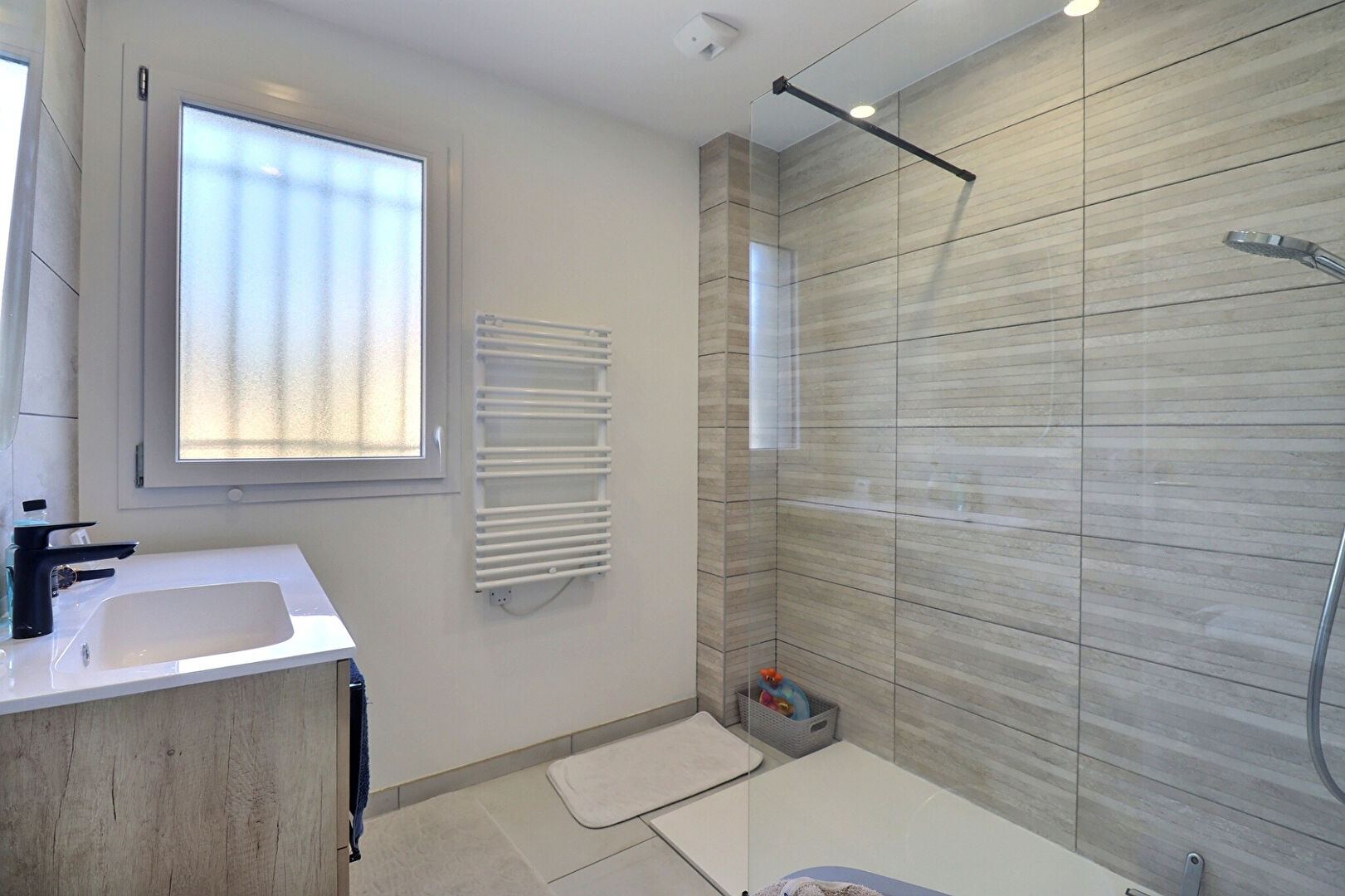 Maison 6 pièces de 138.71 m² à Sonnaz (73000) - référence 543
