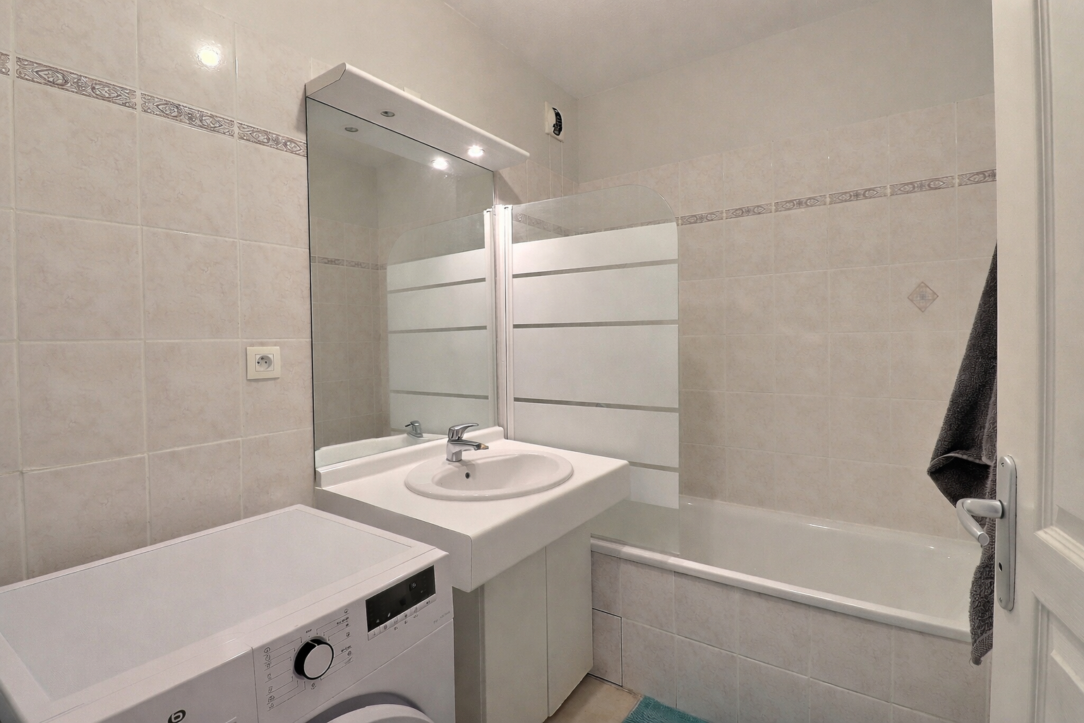 Appartement 3 pièces de 74.34 m² à Chambery (73000) - référence 1006