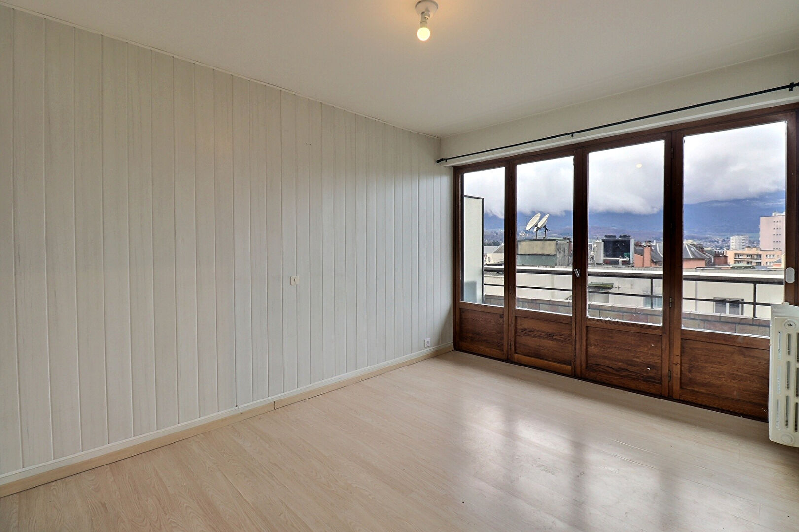 Appartement 2 pièces de 53.29 m² à Chambery (73000) - référence 1015