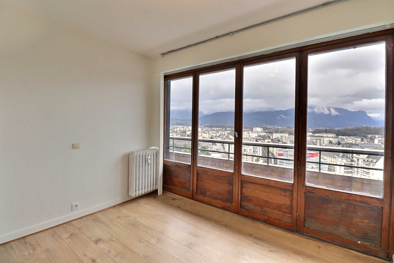 Appartement 2 pièces de 46.6 m² à Chambery (73000)