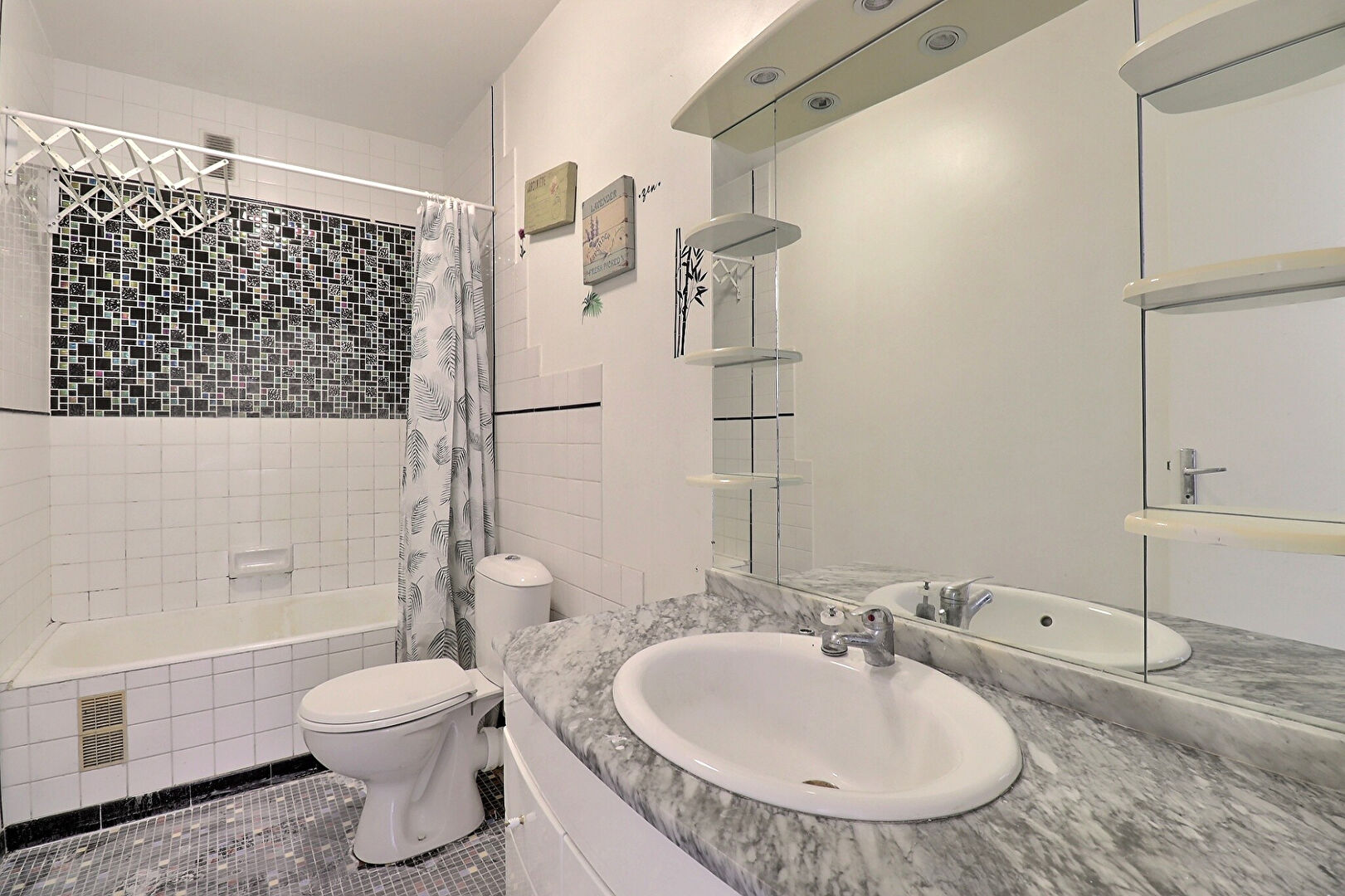 Appartement 2 pièces de 46.6 m² à Chambery (73000) - référence 1016