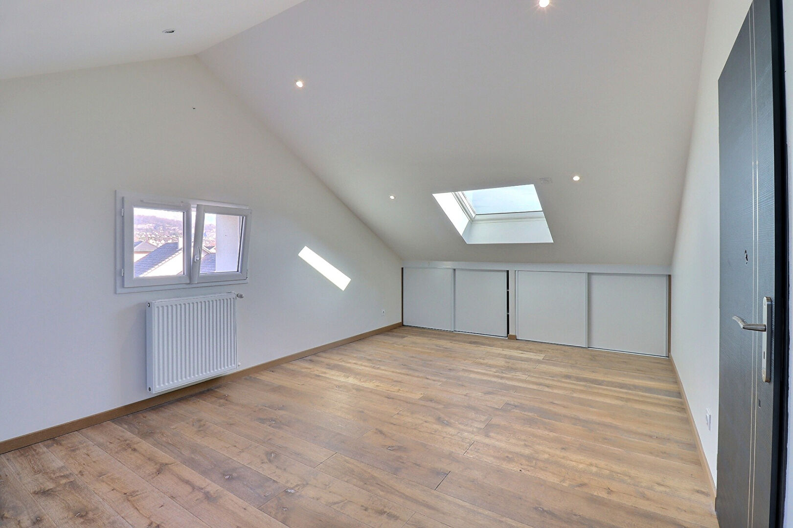 Maison 7 pièces de 153.45 m² à Chambery (73000) - référence 1040
