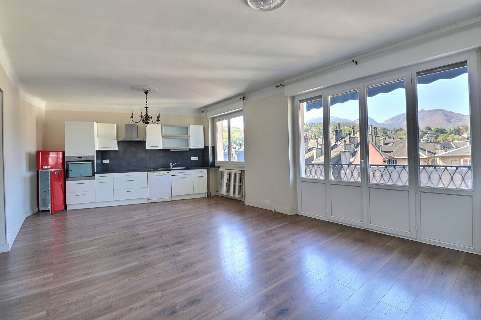 Appartement 3 pièces de 71 m² à Chambery (73000)