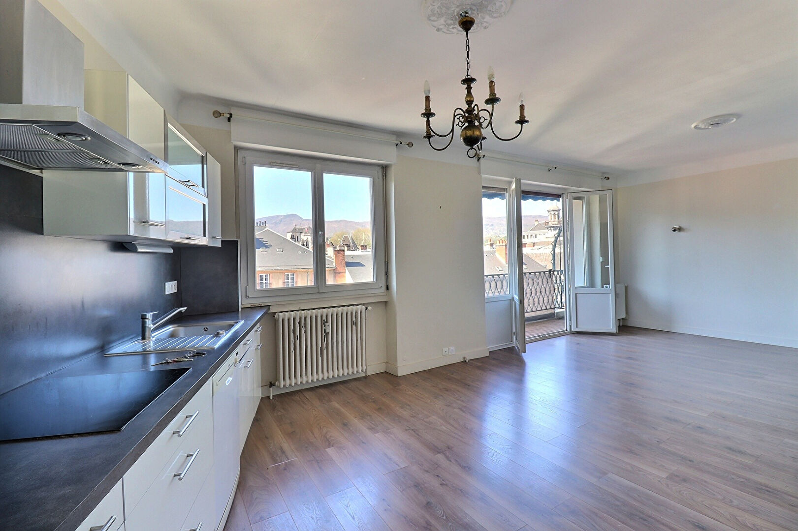 Appartement 3 pièces de 71 m² à Chambery (73000) - référence 1070