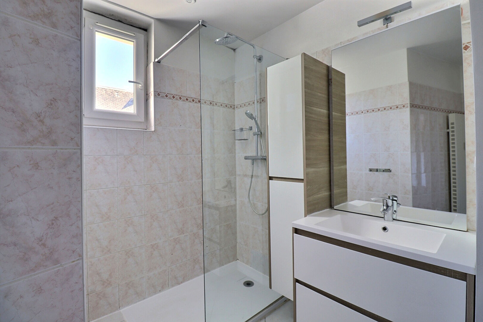Appartement 3 pièces de 71 m² à Chambery (73000) - référence 1070
