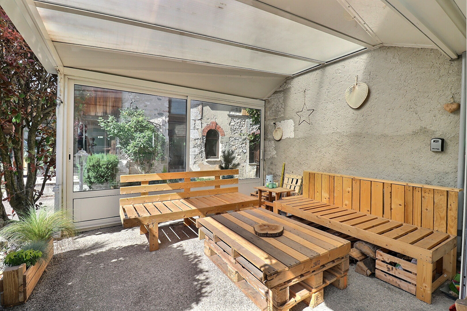 Appartement 6 pièces de 133.53 m² à Chambery (73000) - référence 1074