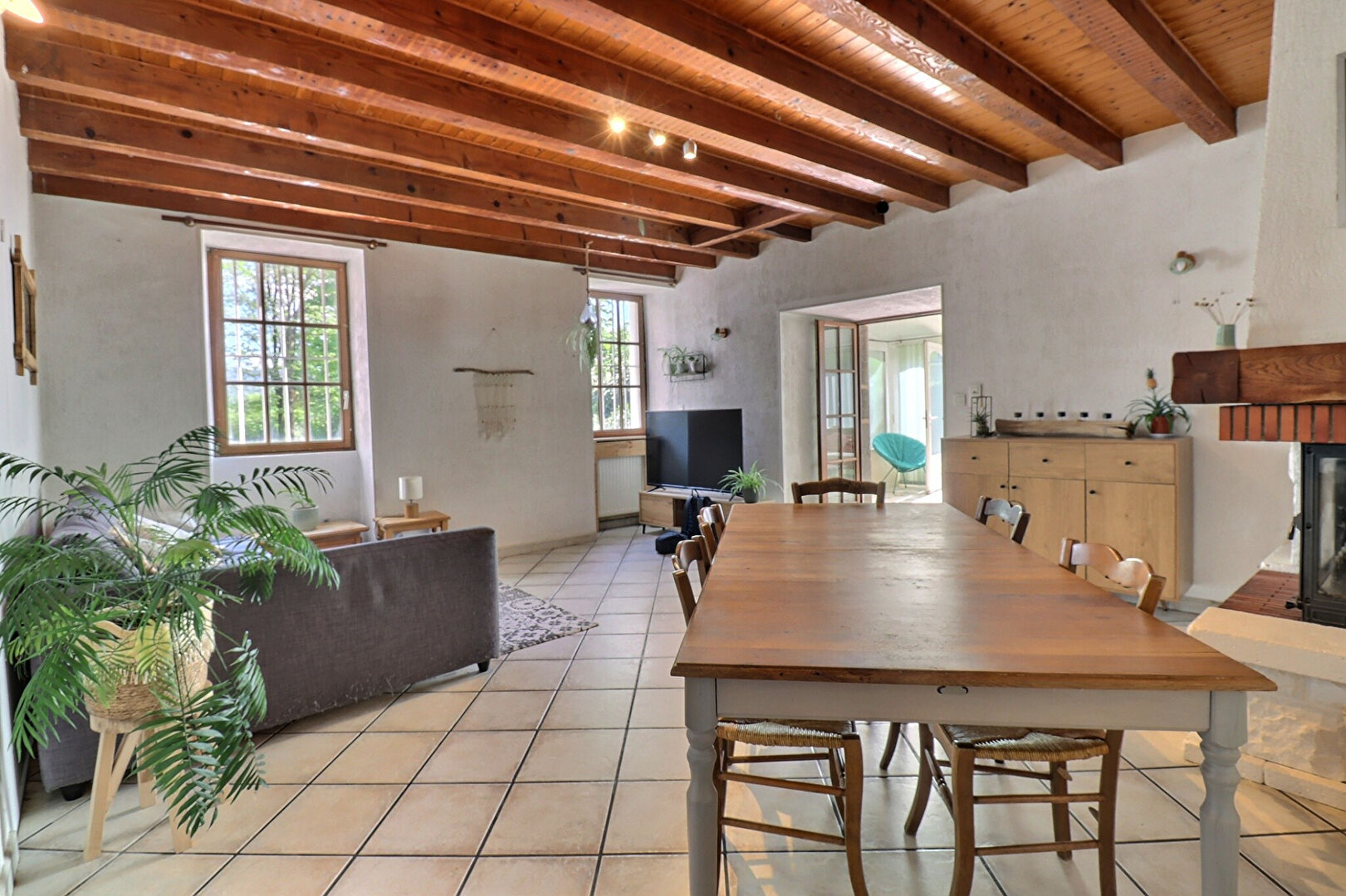 Appartement 6 pièces de 133.53 m² à Chambery (73000) - référence 1074