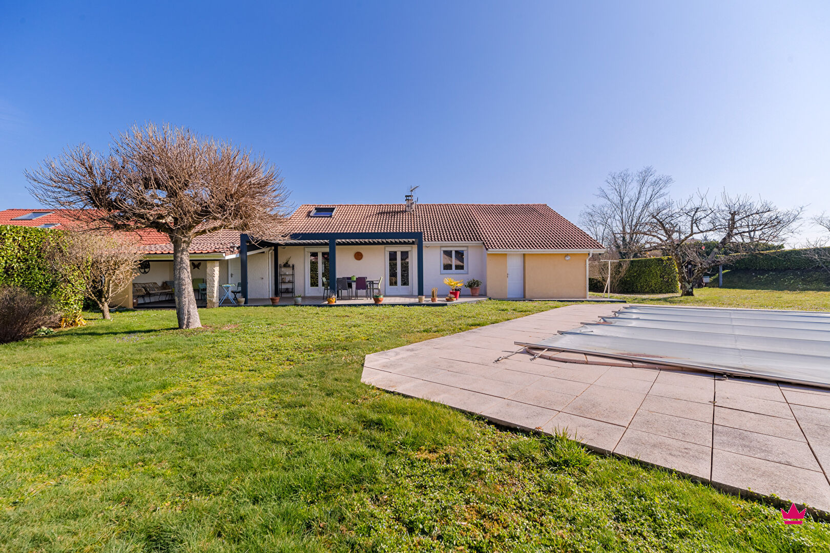 Maison 6 pices (142.06 m) en vente  MEYZIEU