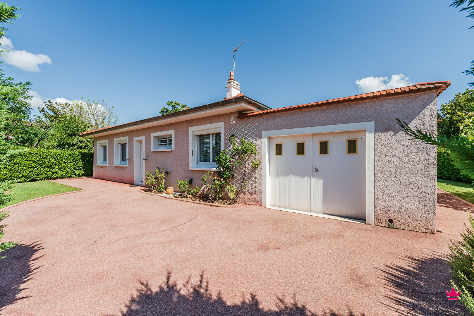 Maison Meyzieu, grand large, idale famille, 3 chambres, proche tcl