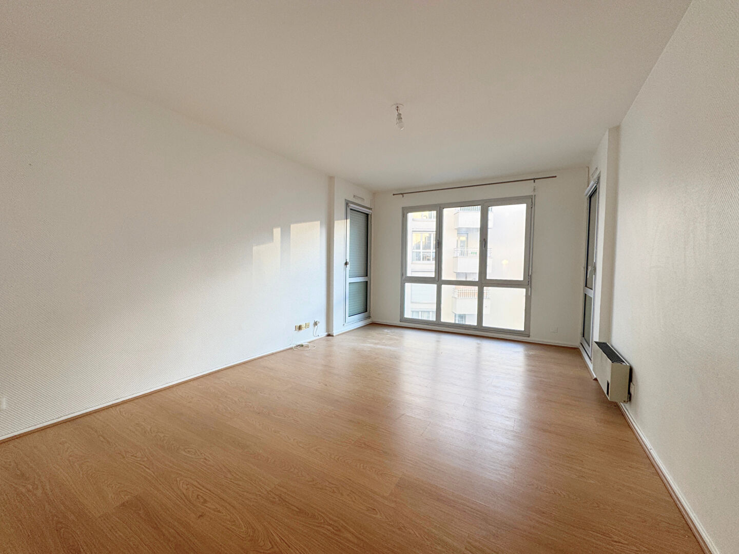 CLERMONT-FERRAND F2 DE 46M2 DANS RÉSIDENCE DE STANDING