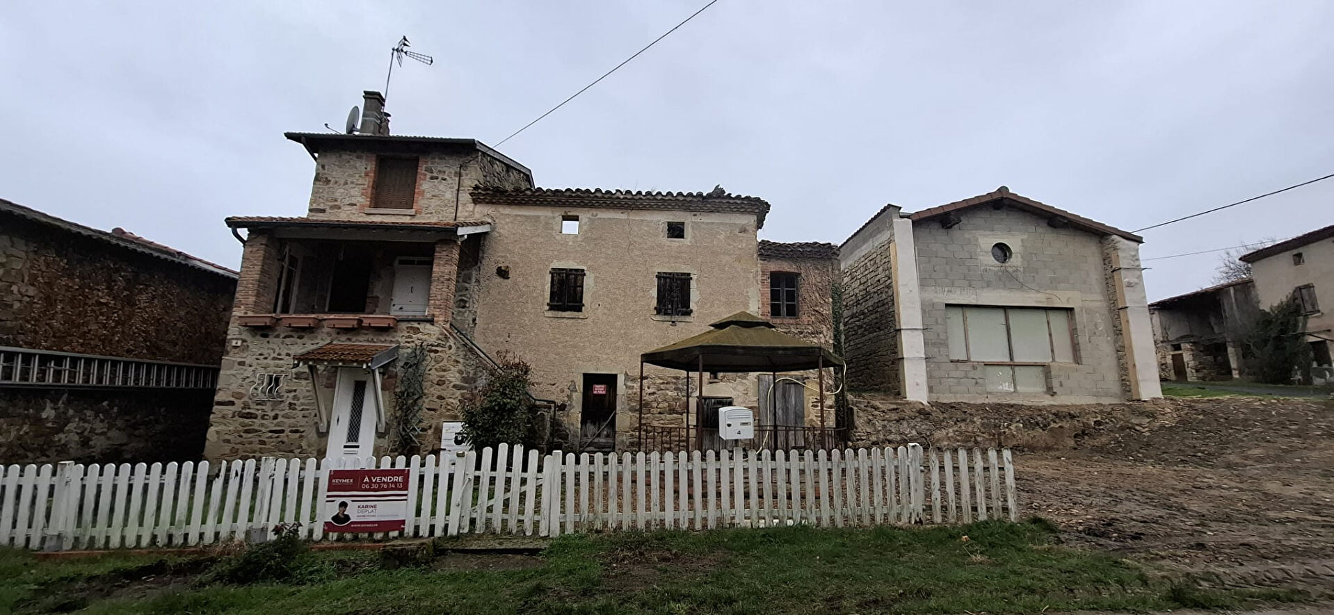 Bort l'Etang - Ensemble de maisons en pierres à rénover