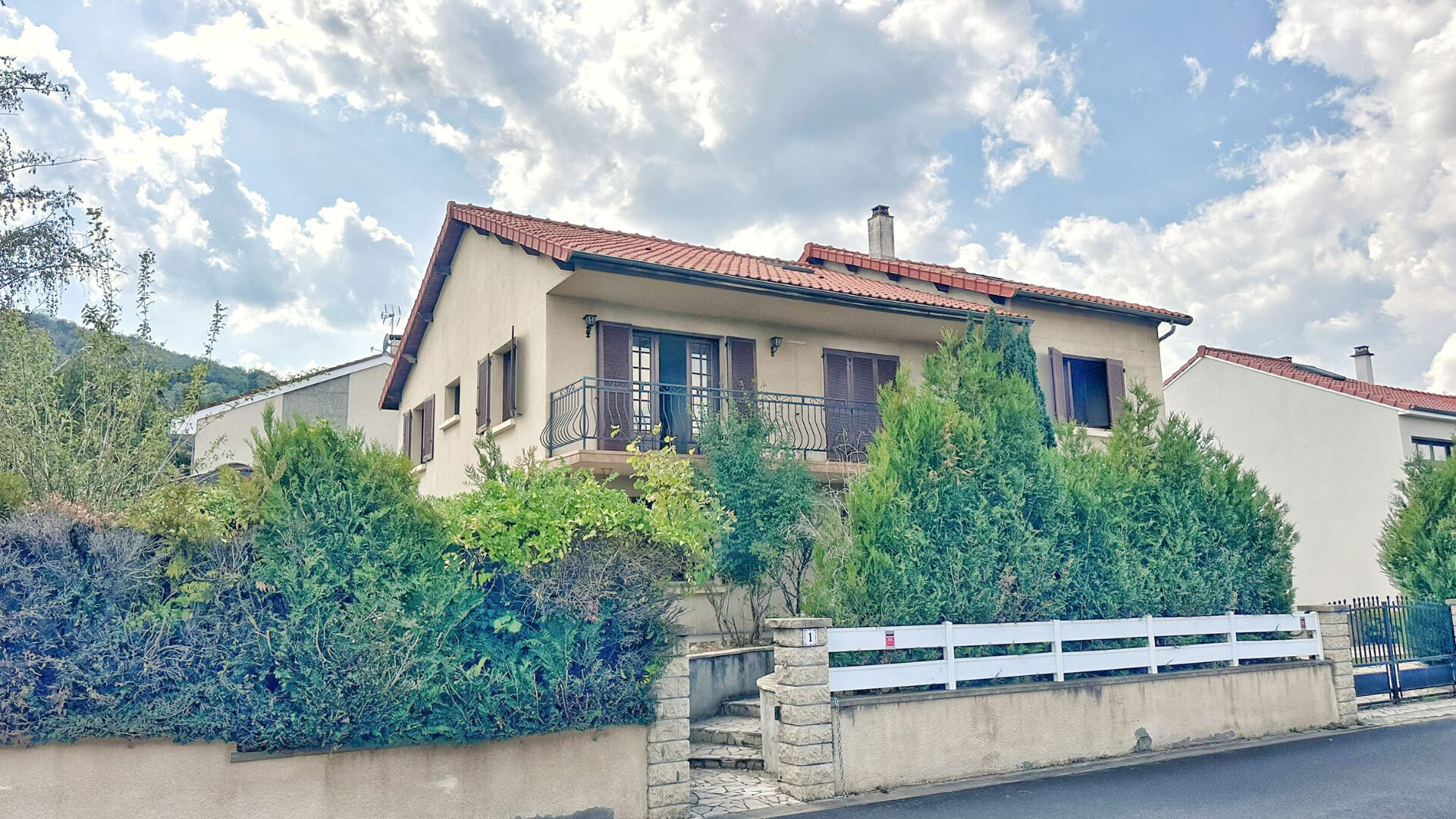 Maison 8 pièces 214 m² · à Cébazat · 214 m² · 269 000 €