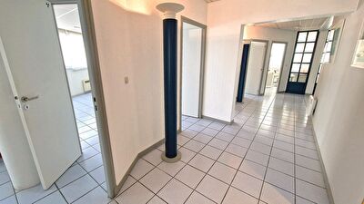 Bureaux à Quelques Pas De Tours Centre