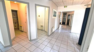 Bureaux à Quelques Pas De Tours Centre