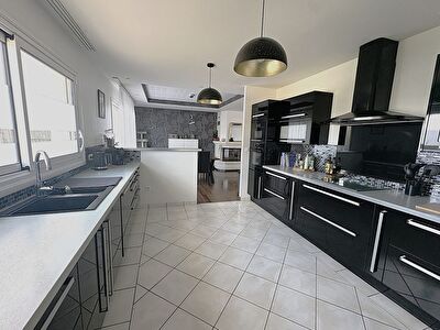 Jolie Maison Récente En Parfait État