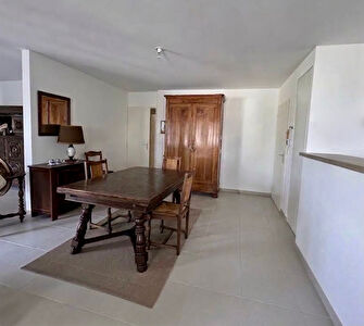 Bel Appartement à BALLAN MIRE