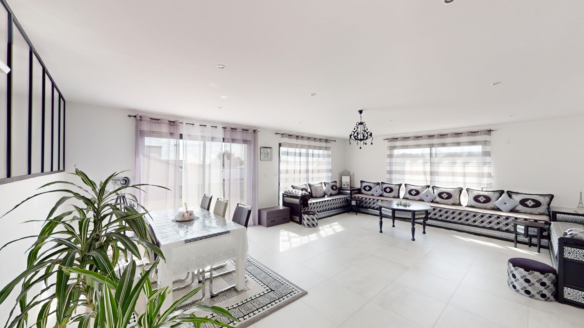 MAISON DE PLAIN PIED DE 136 M² AVEC 4 CHAMBRES