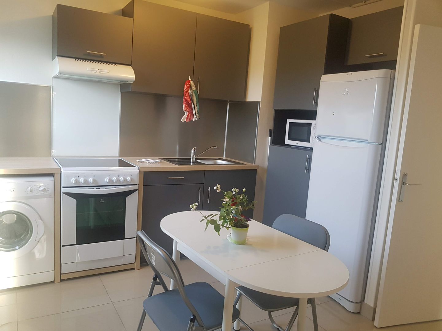 APPARTEMENT LUMINEUX AVEC BALCON ET LOCATAIRE EN PLACE, IDÉAL INVESTISSEMENT