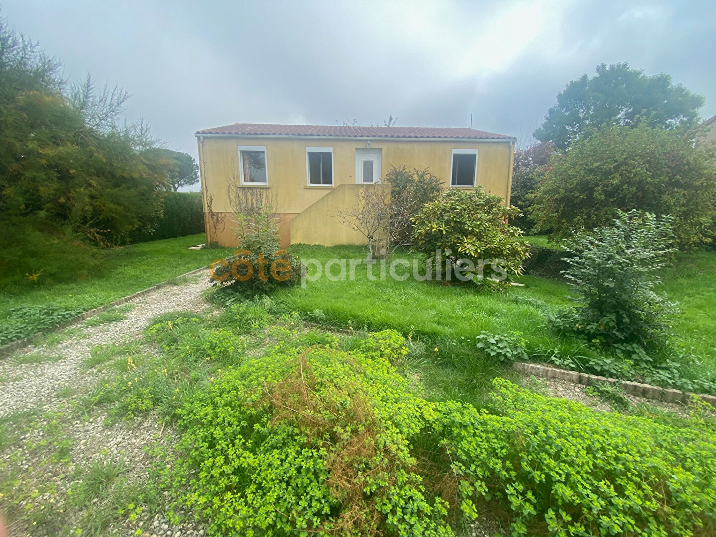 À VENDRE EN EXCLUSIVITE - MAISON AVEC SOUS-SOL TOTAL À SAINT-AMAND-SUR-SÈVRE