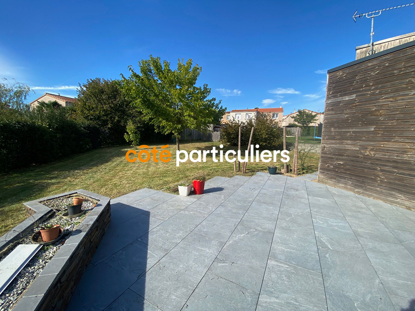 MAISON CONTEMPORAINE DE PLAIN-PIED DE 114 M² - CALME, CONFORT ET MODERNITÉ SUR 922 M² DE TERRAIN