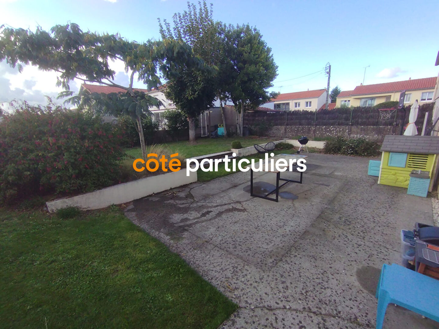 MAISON FAMILIALE 7 PIÈCES, 143 M² , LES HERBIERS (85500)