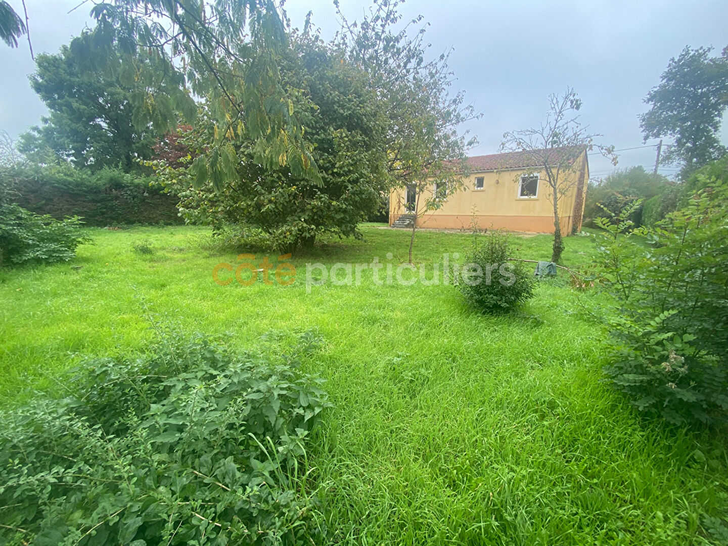 À VENDRE EN EXCLUSIVITE - MAISON AVEC SOUS-SOL TOTAL À SAINT-AMAND-SUR-SÈVRE