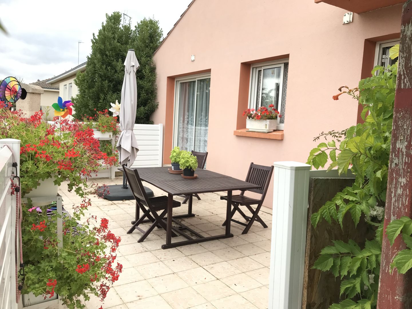 LUMINEUSE MAISON AVEC SOUS-SOL