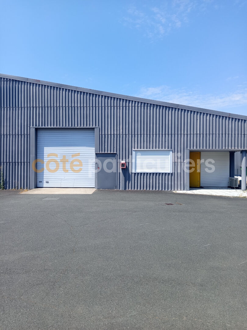 ENTREPÔT / LOCAL INDUSTRIEL 400 M2