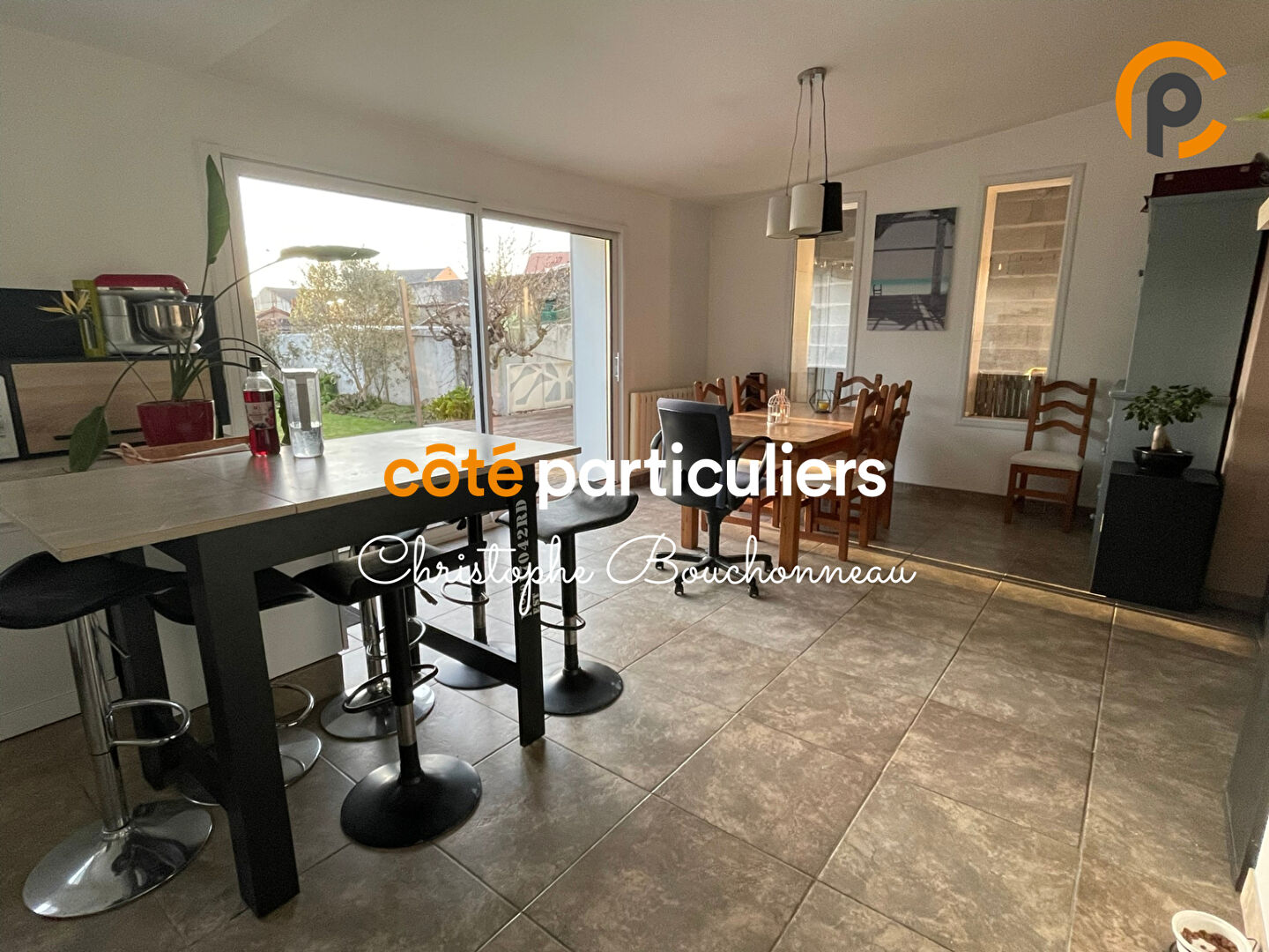 MAISON 3 CHAMBRES ET CHARME DE L'ANCIEN PROCHE DU CENTRE SANS TRAVAUX