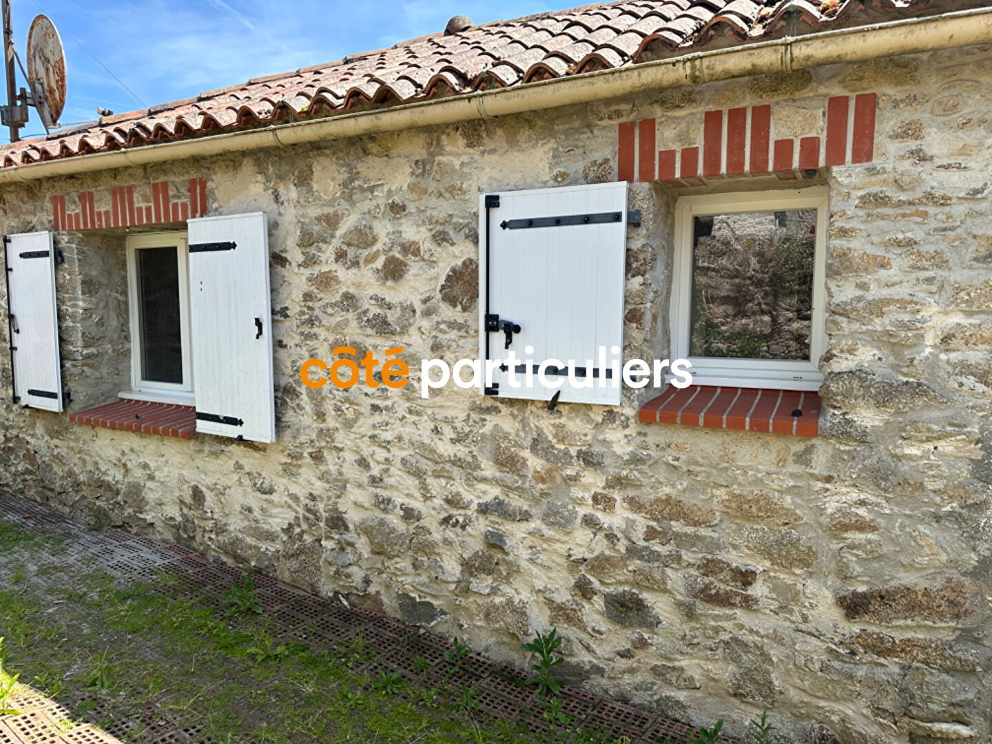 MAISON DE CHARME RÉNOVÉE À 6 MINUTES DE GÉTIGNÉ