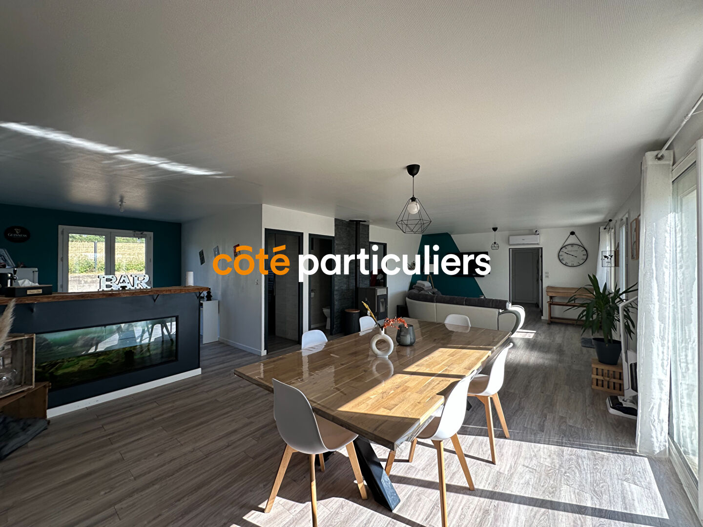 SPACIEUSE, LUMINEUSE ET FONCTIONNELLE - UNE MAISON IDÉALE POUR TOUTE LA FAMILLE