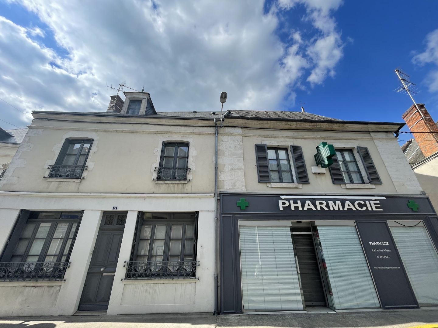 Maison 10 pièces 230 m² · à Lignieres · 230 m² · 127 990 €