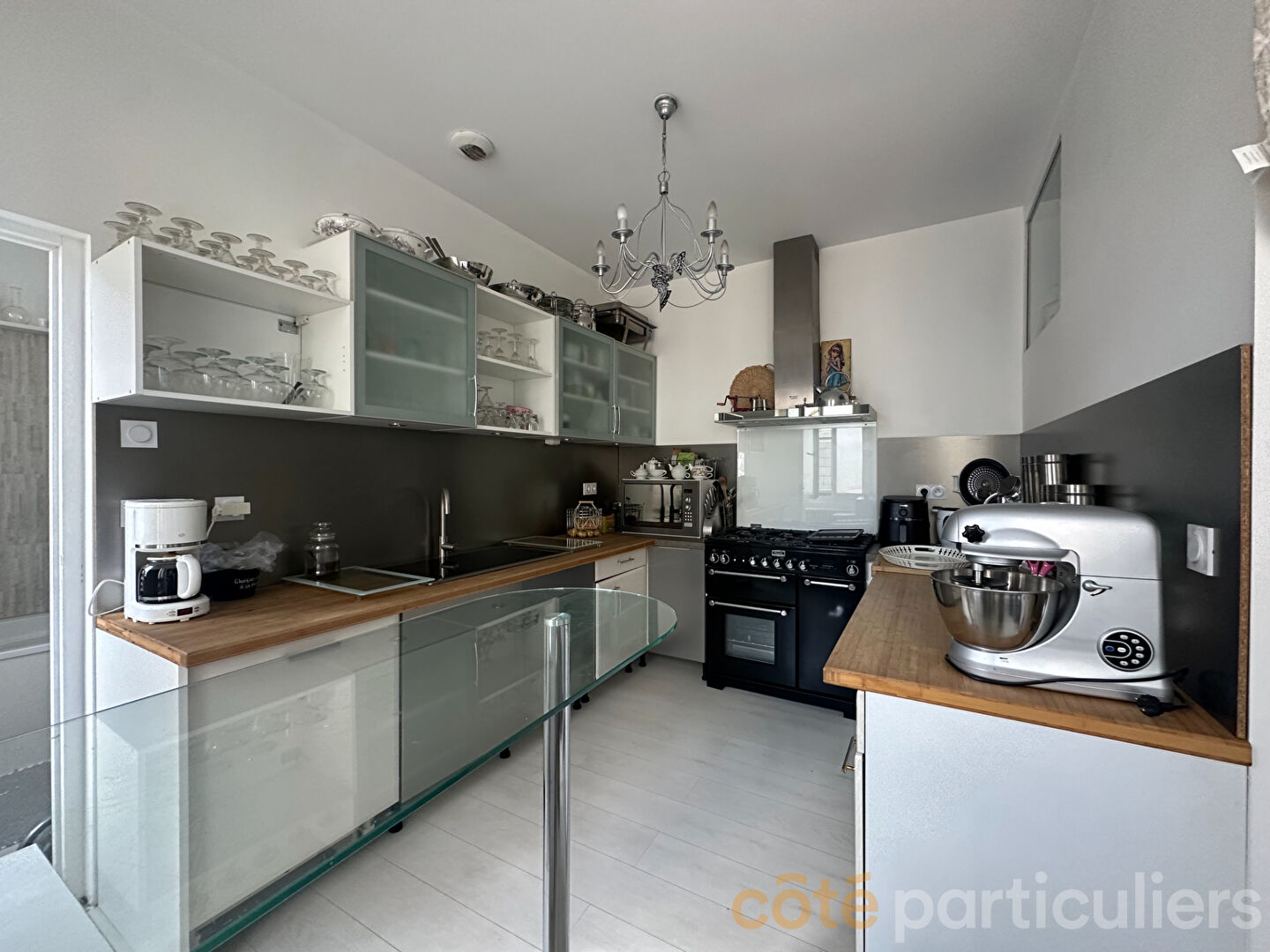 Immeuble 7 pièces 167 m² · à St Amand Montrond · 167 m² · 168 000 €