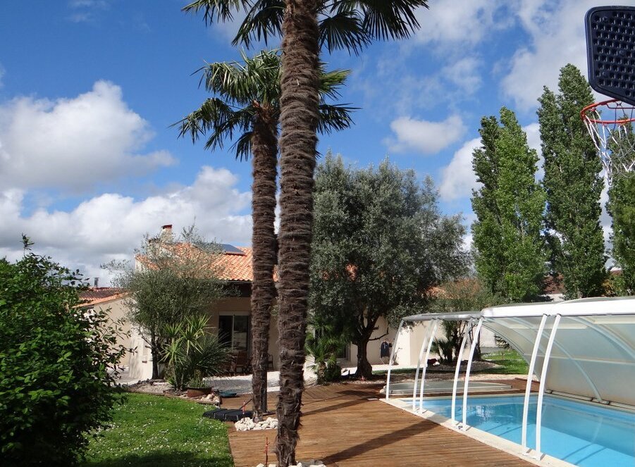 Maison 7 pièces 210 m² · à Courçon · 210 m² · 447 000 €