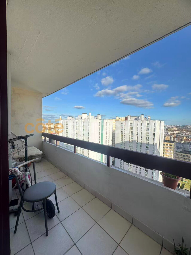Appartement 4 pièces 74 m² · à Aubervilliers · 73,6 m² · 215 000 €