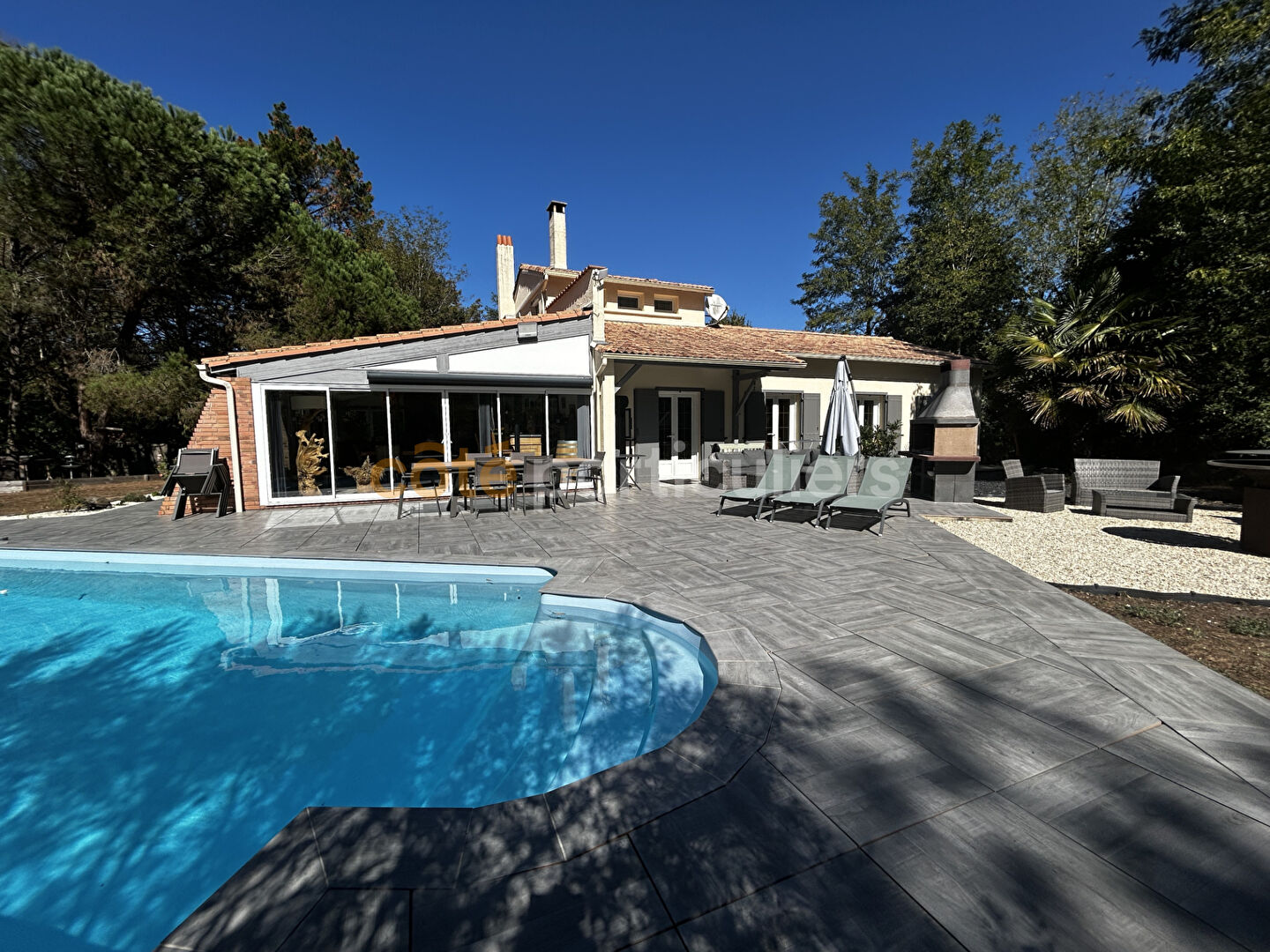 Maison 8 pièces 283 m² · à La Tremblade · 283 m² · 890 000 €