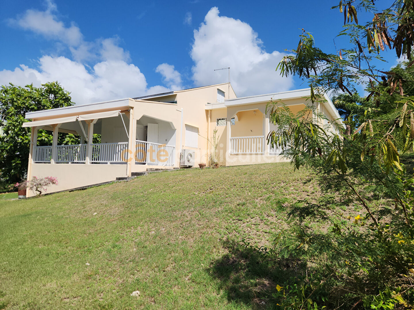 Maison 5 pièces 118 m² · à Saint Francois · 118 m² · 490 000 €
