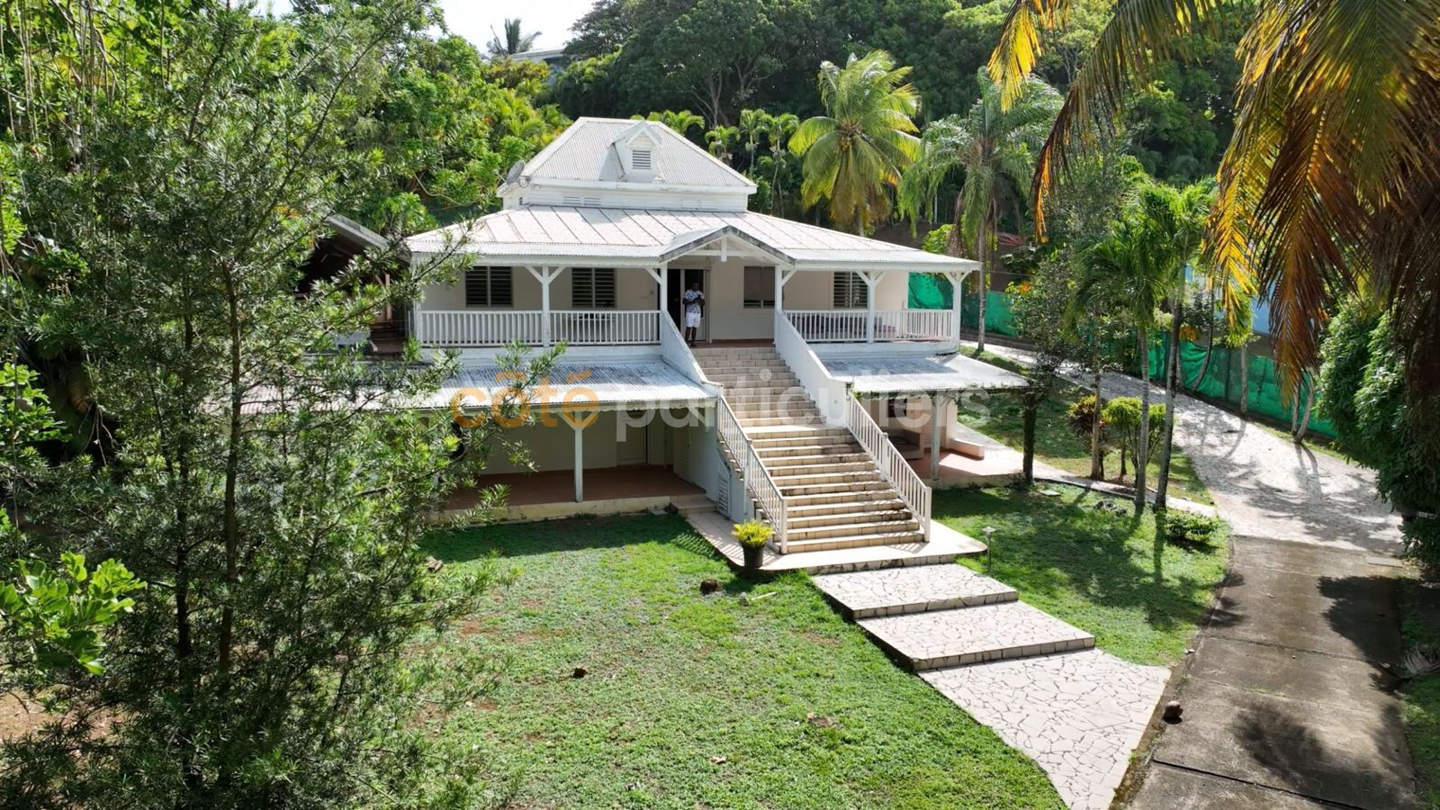 Maison 7 pièces 280 m² · à Petit-Bourg · 280 m² · 649 000 €