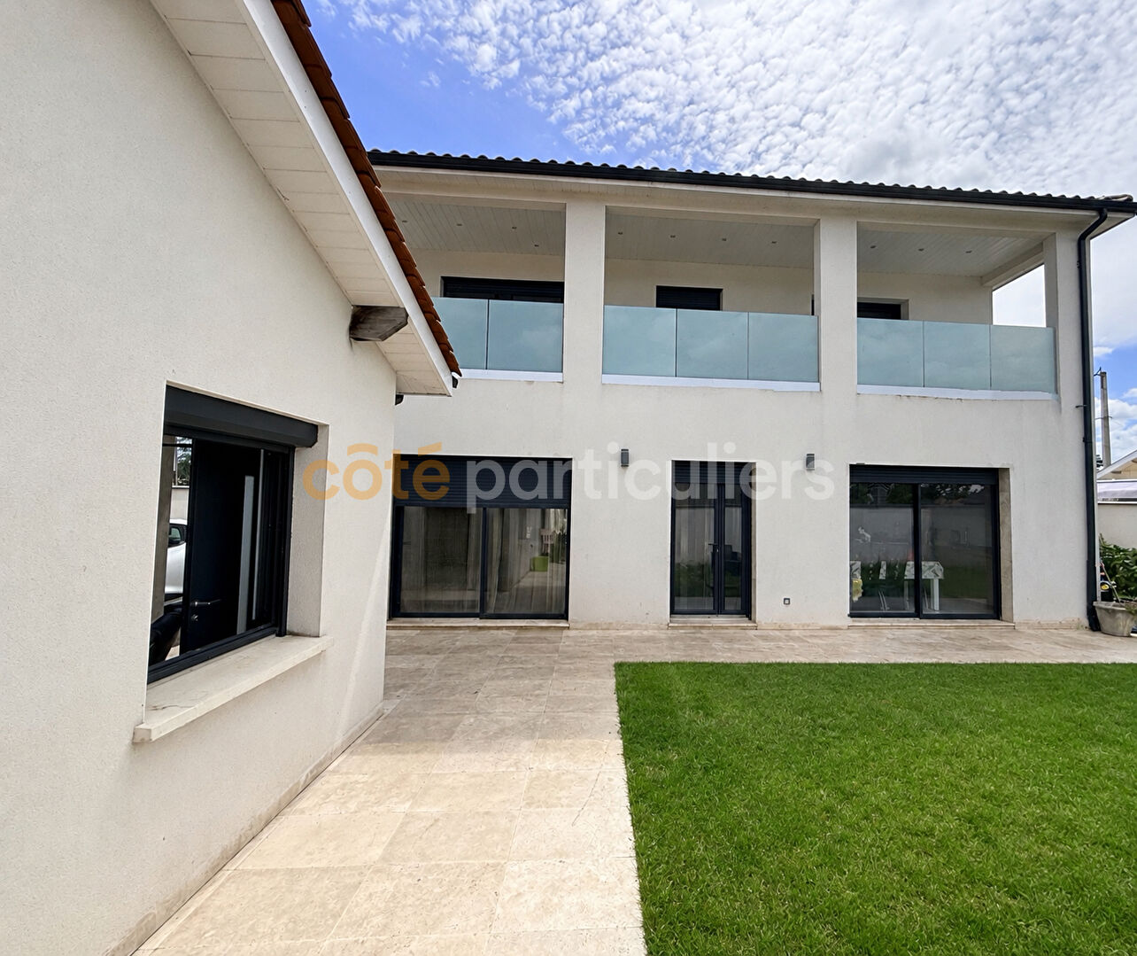 Maison 6 pièces 180 m² · à Arveyres · 180 m² · 519 500 €