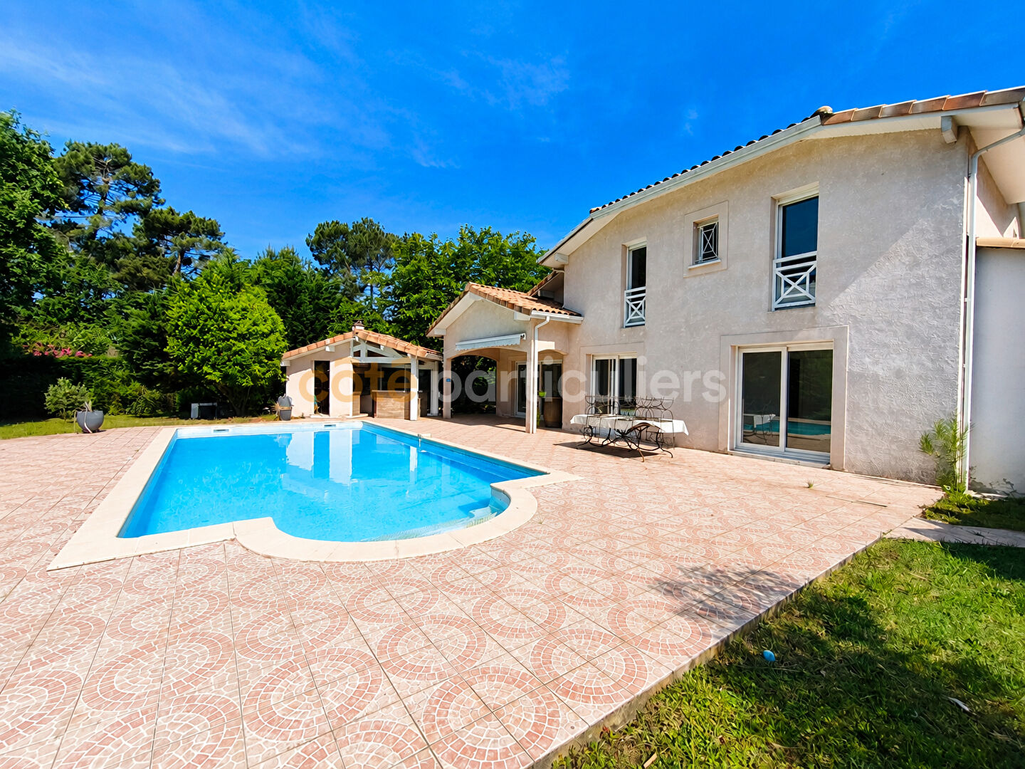 Maison 9 pièces 263 m² · à Mont de Marsan · 263 m² · 450 000 €