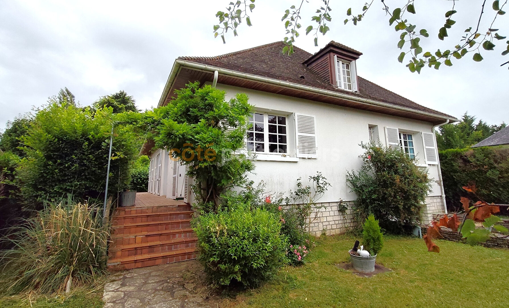 Maison 8 pièces 230 m² · à Amilly · 230 m² · 295 000 €