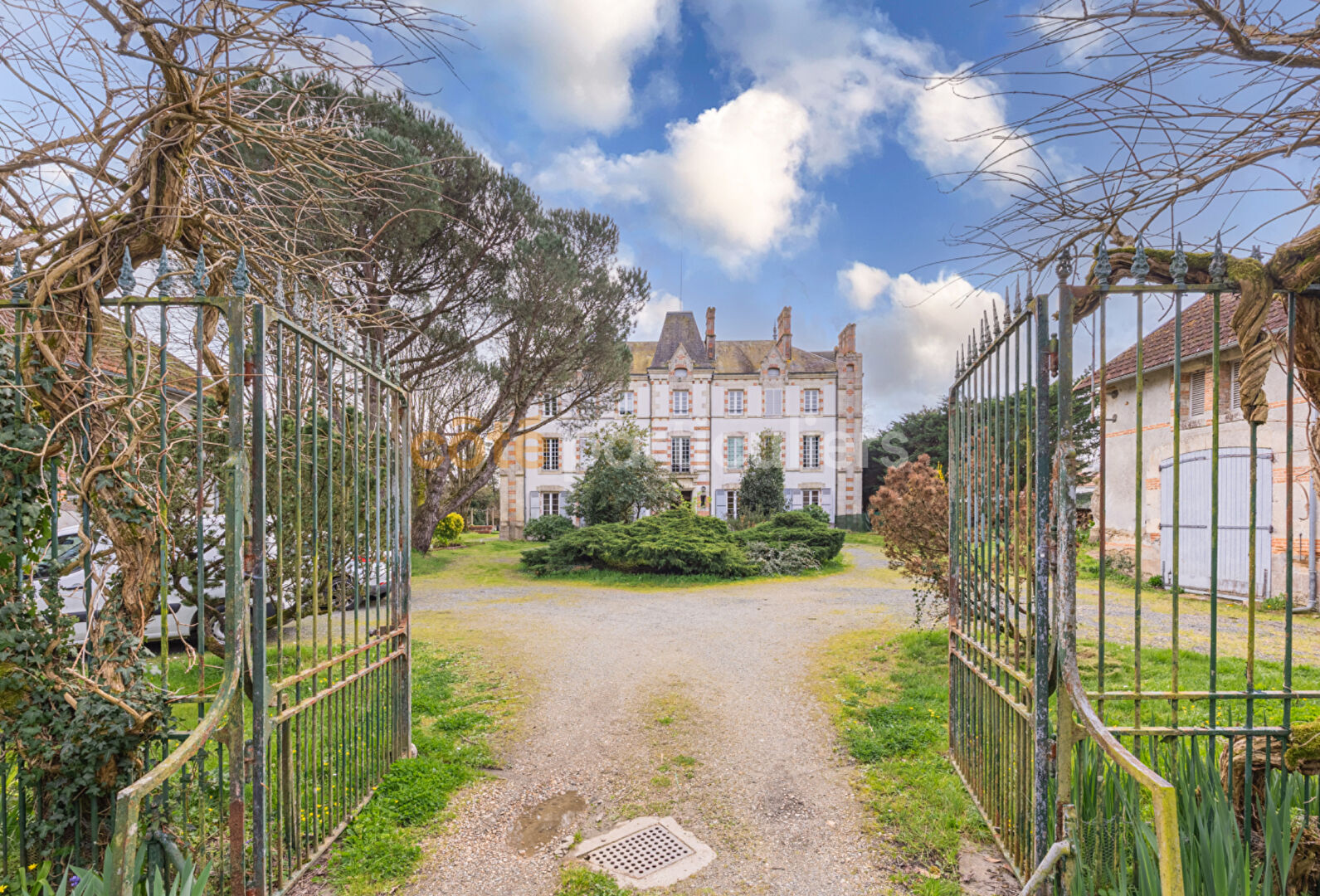 15 pièces 750 m² · à Saint Gilles Croix de Vie · 750 m² · 1 352 000 €