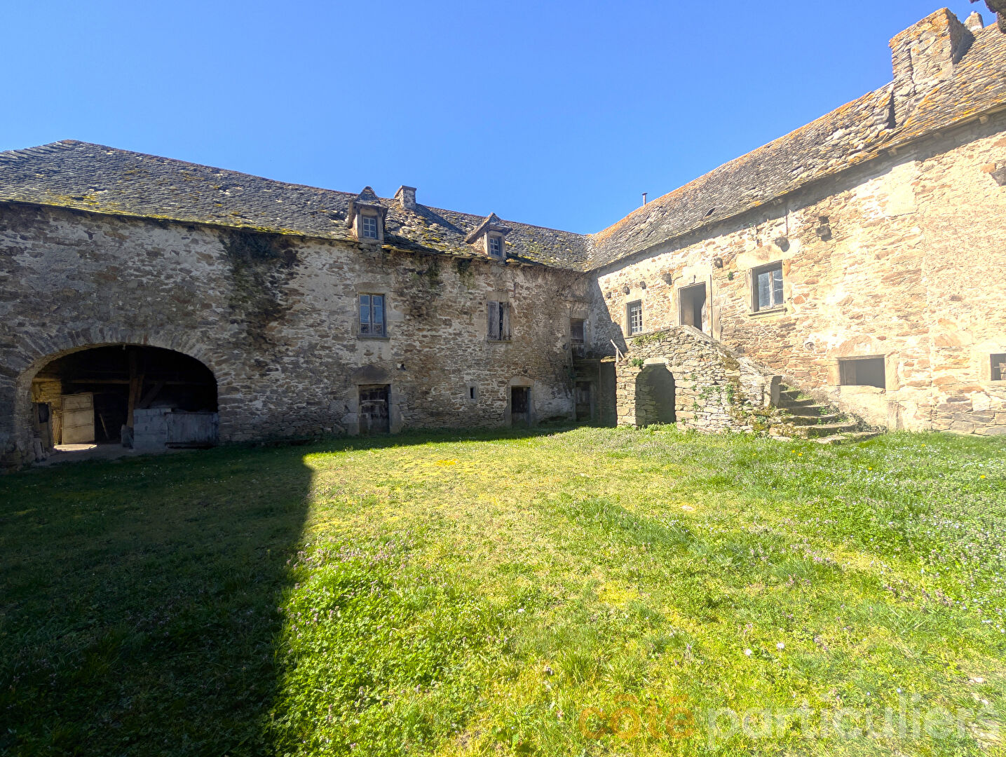Maison 7 pièces 220 m² · à Colombies · 220 m² · 84 000 €